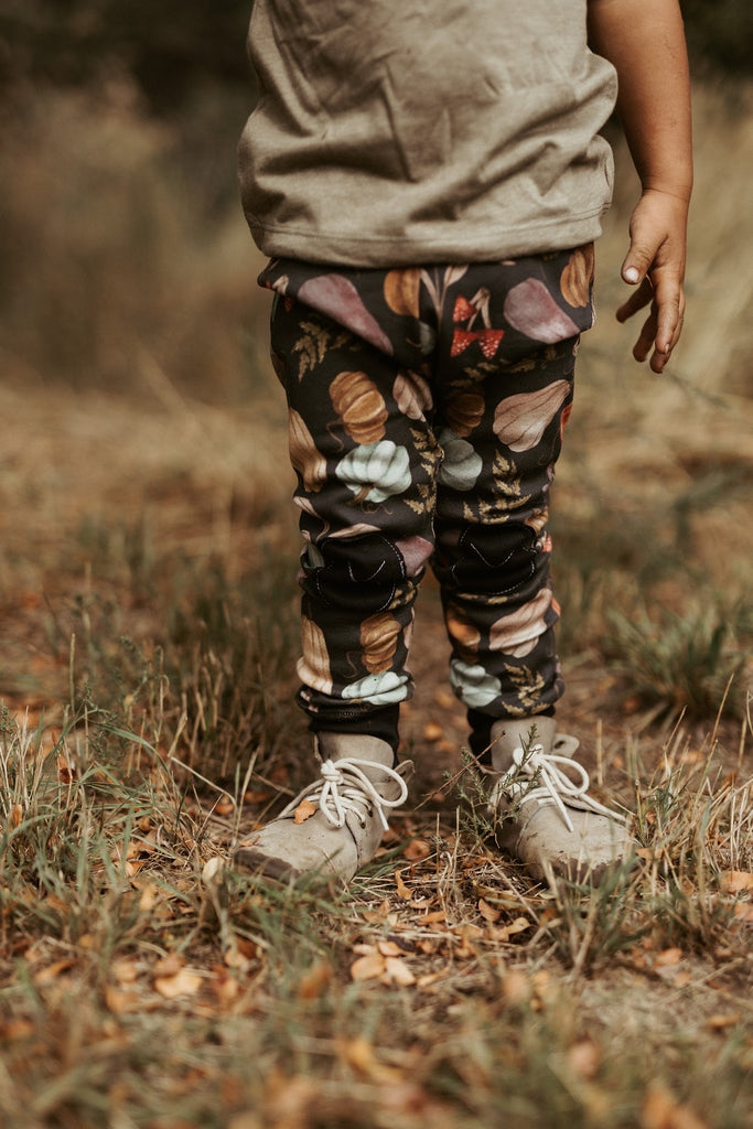 Pumpkin Patch   |  Adventure Leggings