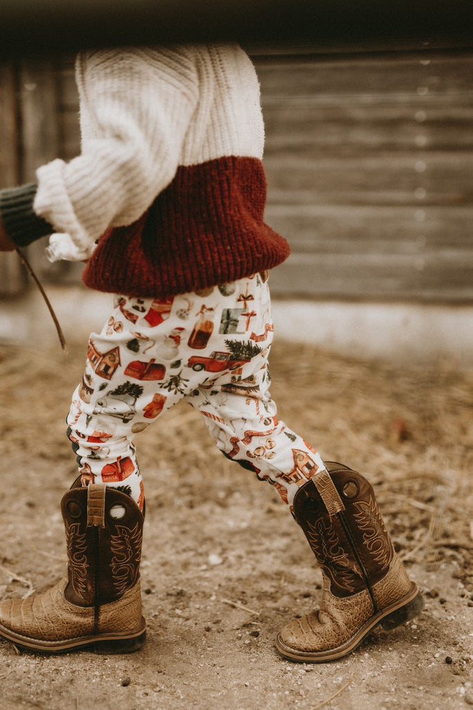 Christmas Stories  |  Adventure Leggings