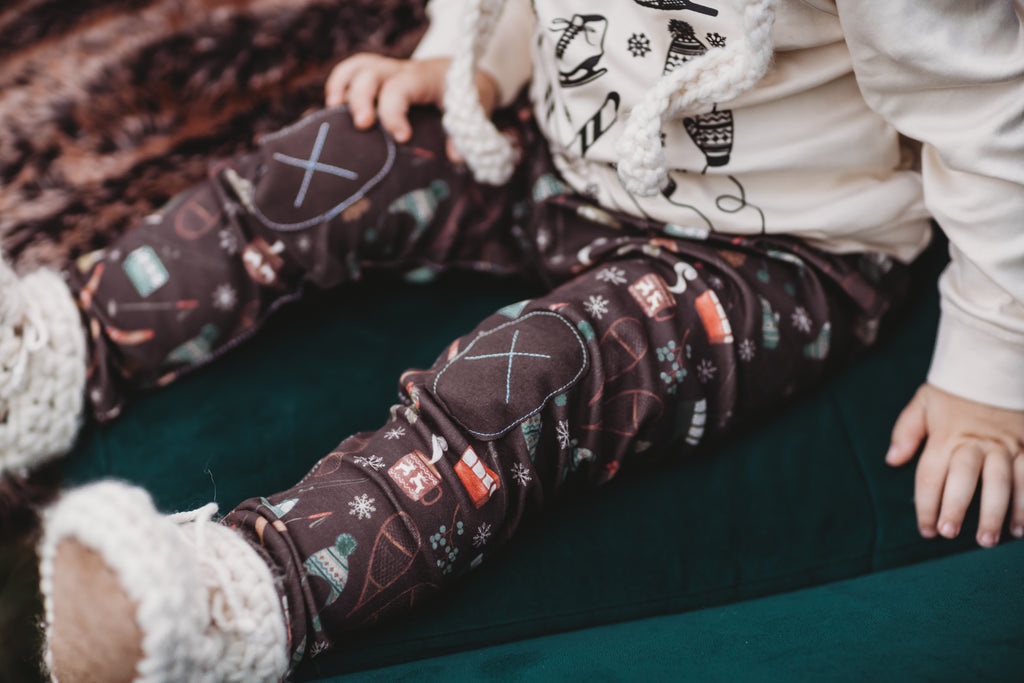 Winter Delights Dark Version  | Adventure Leggings