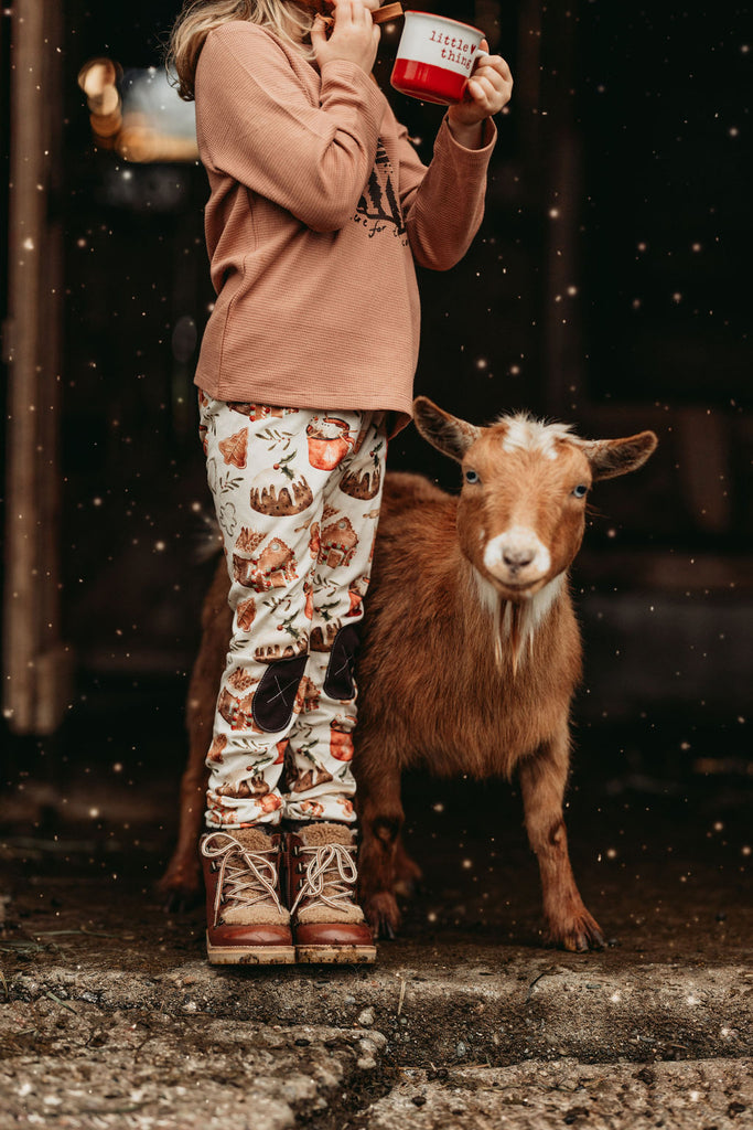 Christmas Bakes |  Adventure Leggings