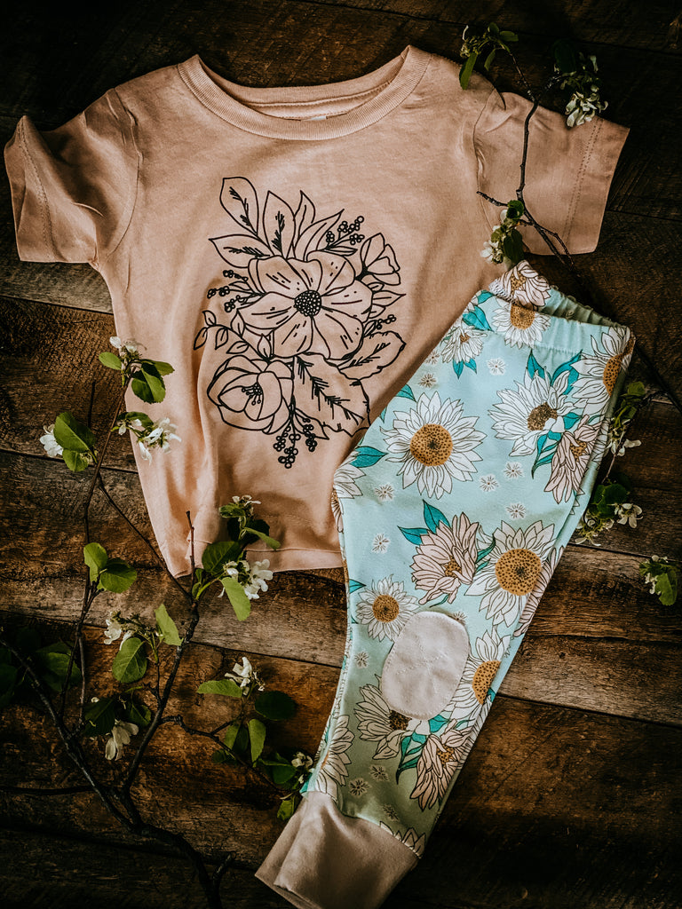 Floral Bouquet  |  Peach Tee