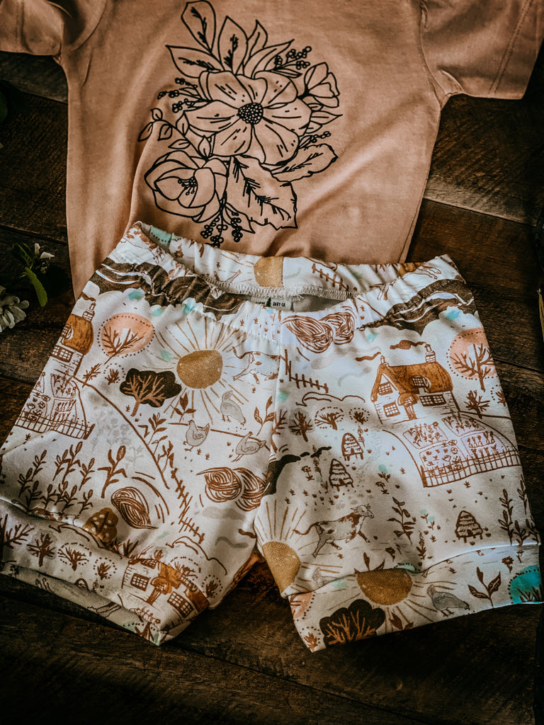 Floral Bouquet  |  Peach Tee