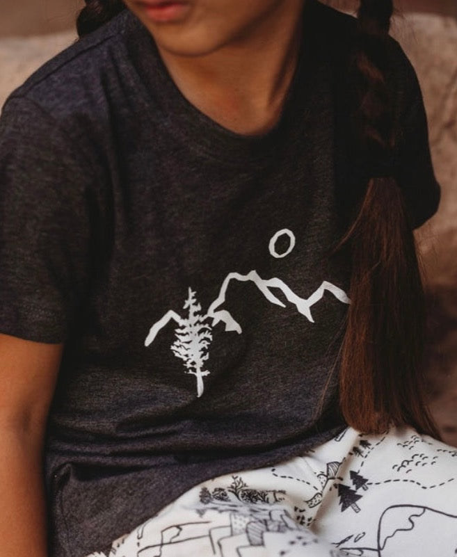 Mountain Scape | Black Tee