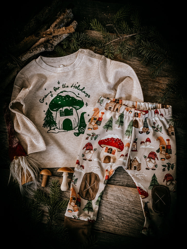 Gnome For Holidays    |  Adventure Leggings