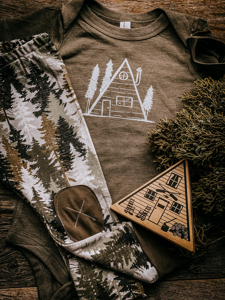 Cabin  | Olive Tee